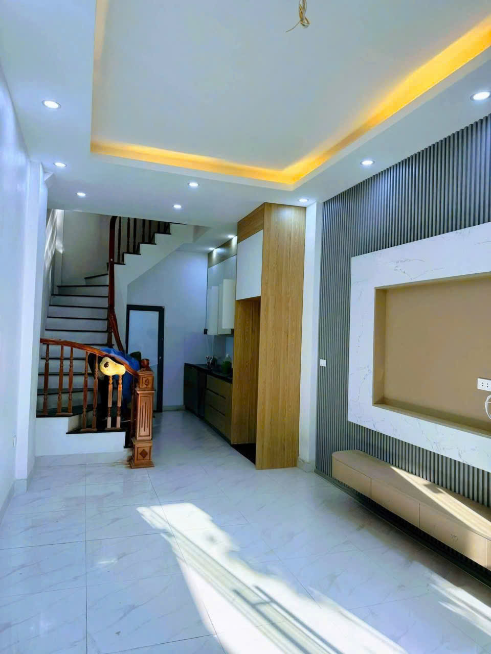 NHÀ ĐẸP ĐÓN TẾT TẠI VĂN PHÚ HÀ ĐÔNG. NGOÀI NGÕ RỘNG, TRONG FULL NỘI THẤT.